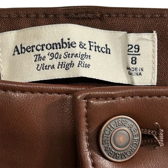 Abercrombie & Fitch Curve Love Vegan Leather 90s Relaxed size 8 Pants 29” waist - Picture 6 of 13